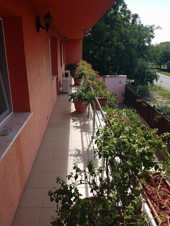Hotel Onalisa Arad Esterno foto